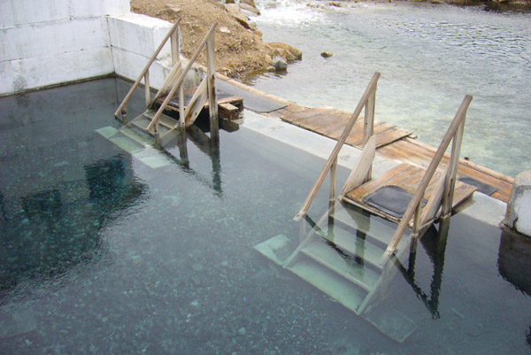 Минеральный источник