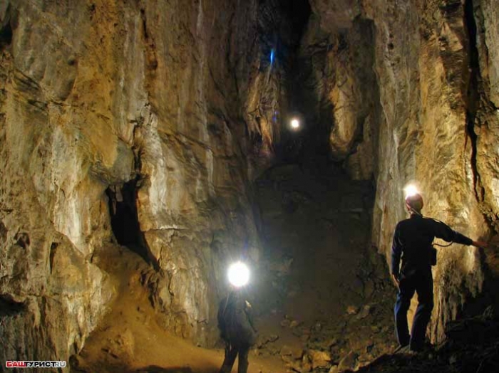 Зал Гидрографов (п.Кызыл-яр)