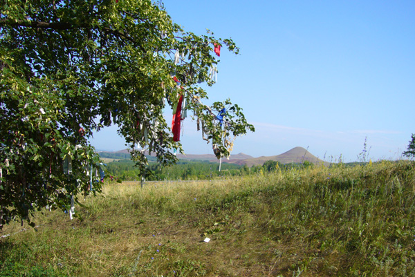 Горы-останцы. Сусактау. Долина реки Дема